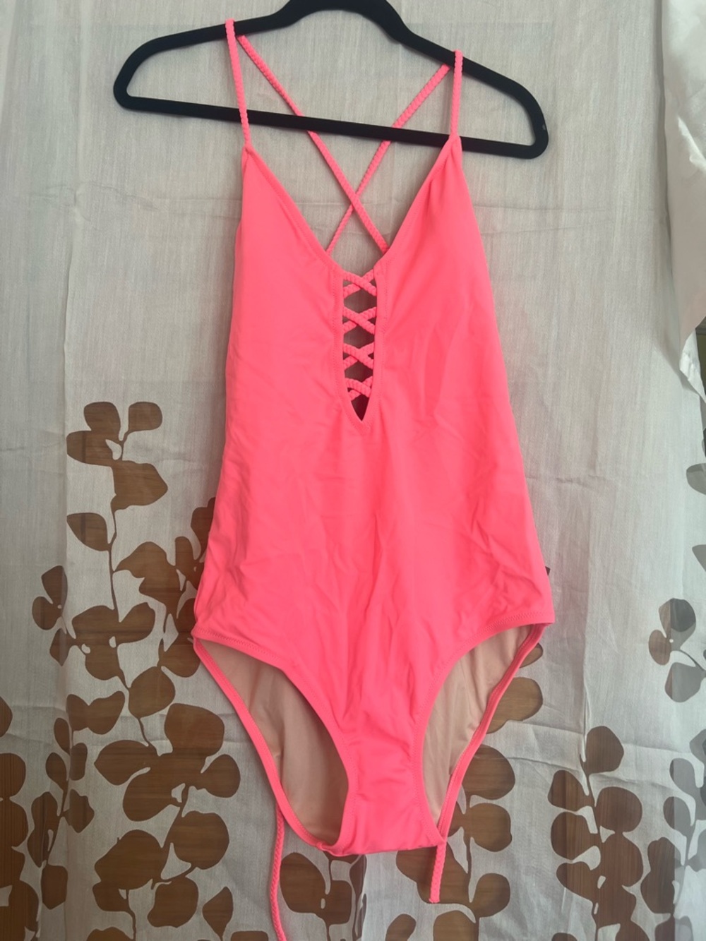 NWT Women’s Neon Pink One-Piece Swimsuit with Crisscross Front 💕